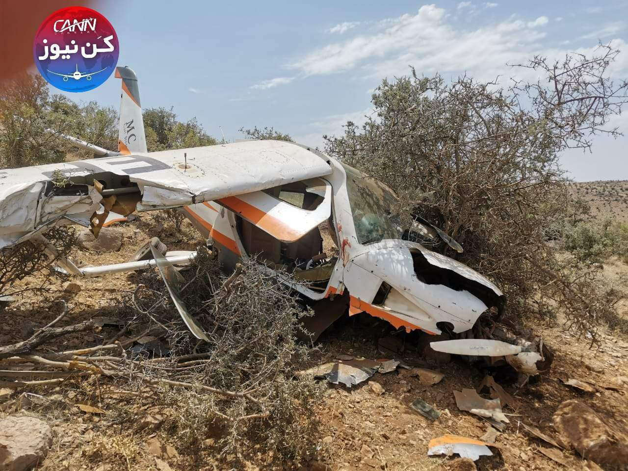 هواپیمایی که صبح امروز در استان فارس سقوط کرد + عکس