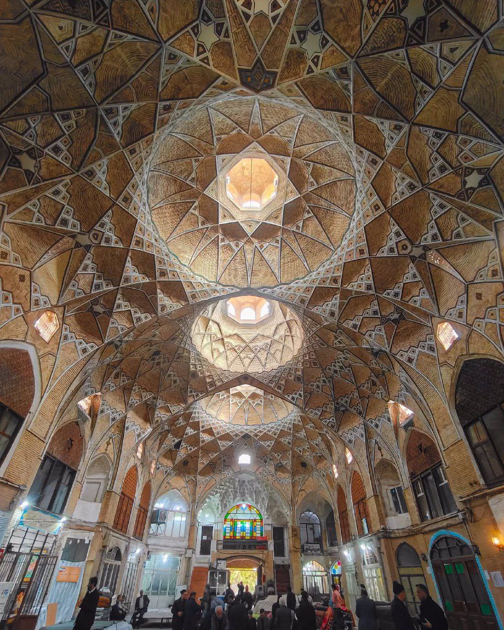 بزرگترین تیمچه و سقف ضربی ایران در بازار تاریخی قم + عکس