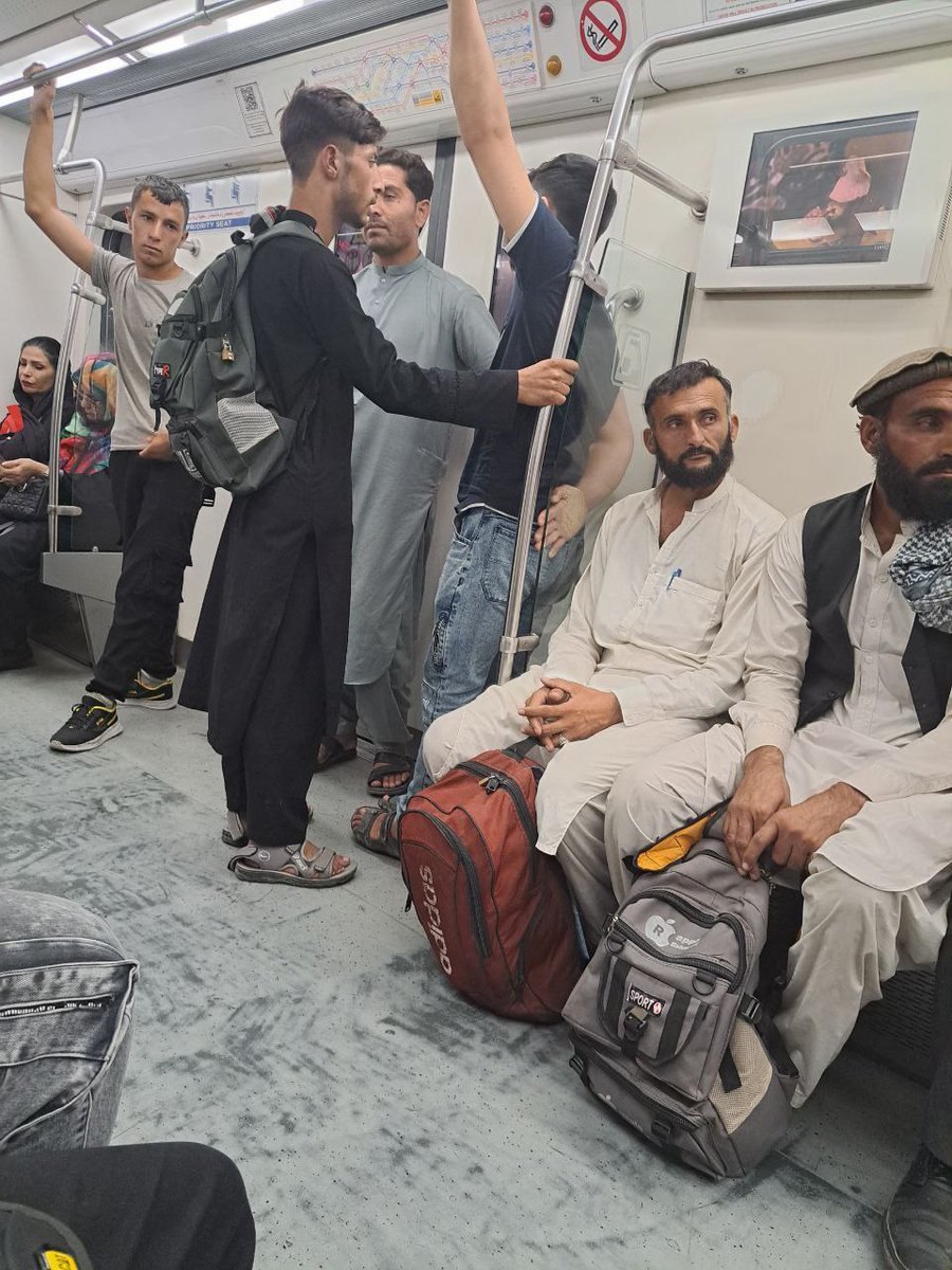 تصویری از مسافران مترو تهران که پربازدید شد+عکس - تلگرام آپ