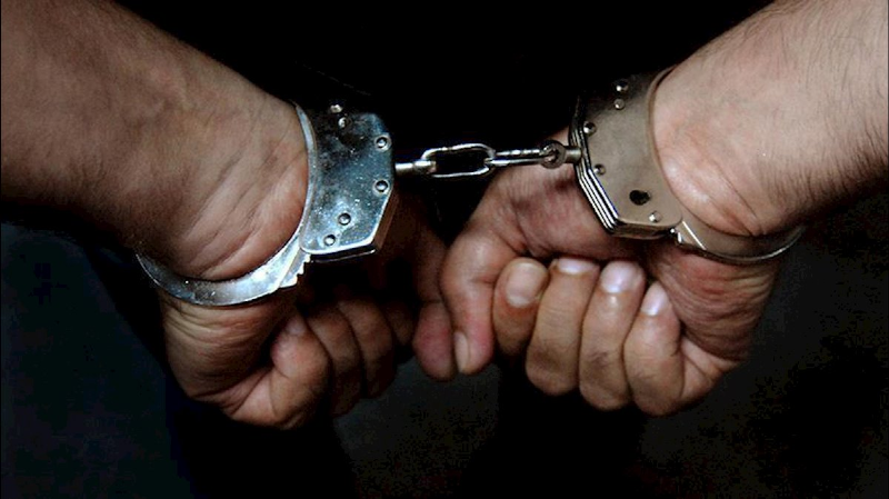 حمله به مامور پلیس پس از سرقت