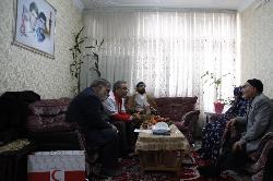 مدیران هلال احمر استان تهران به دیدار 30 خانواده شهید جنگ تحمیلی رفتند 
