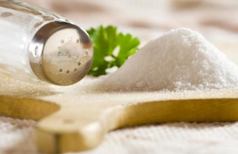 نمک دریا یا نمک ید دار؛ بالاخره کدام برای مصرف بهتر است؟ 