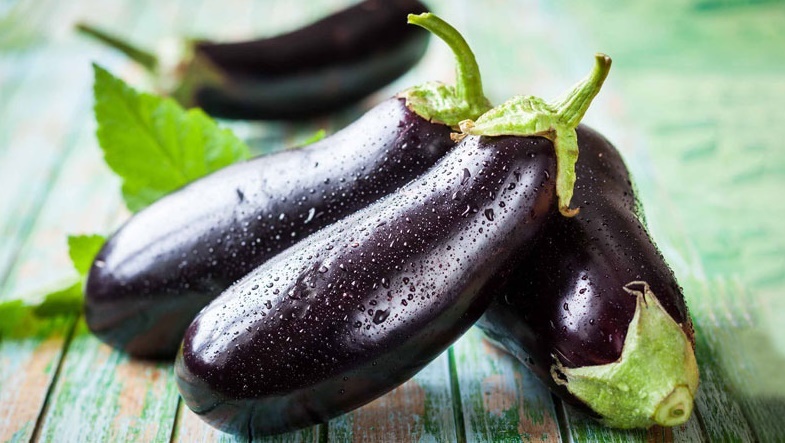 ترفندهایی برای خرید بادمجان شیرین و بی دانه