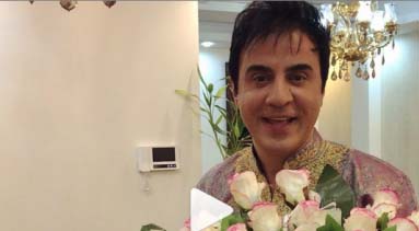 جشن تولد غافلگیرکننده عمو پورنگ برای مادرش + عکس