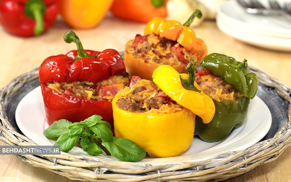 طرز تهیه فلفل دلمه‌ای شکم پُر،‌ غذایی کم‌چرب ولی خوشمزه