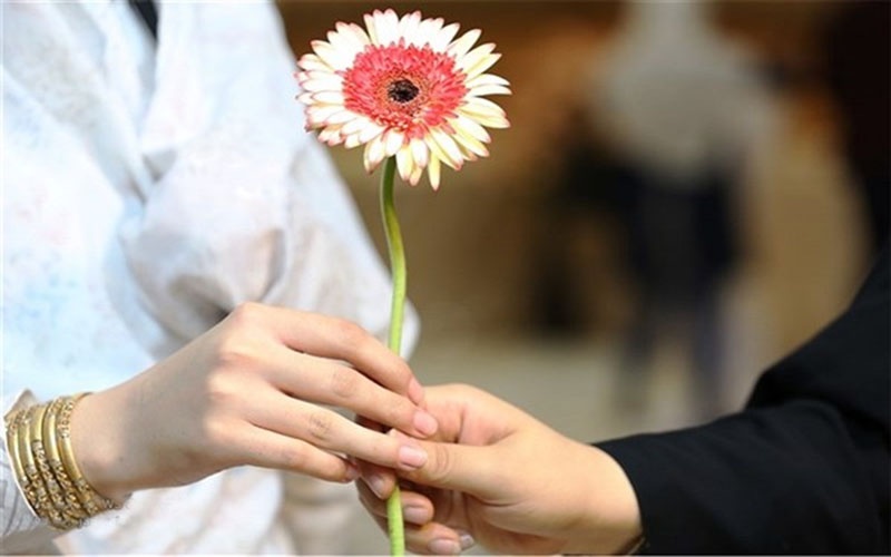 زنان بی‌همسر باید ازدواج کنند یا نه؟