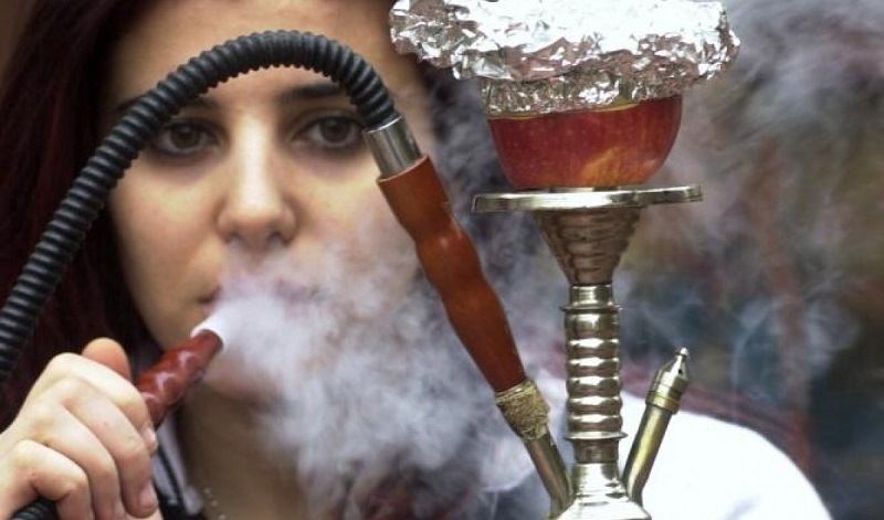 بلایی که پدر و مادر قلیانی بر سر فرزندشان می آورند