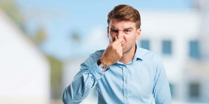 دلایل عجیب برای بوی بد بدن