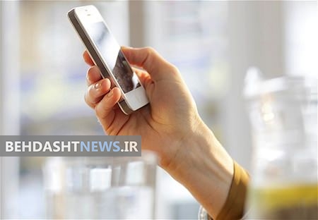  پیشگیری از آسیب‌های گردن هنگام استفاده از گوشی موبایل