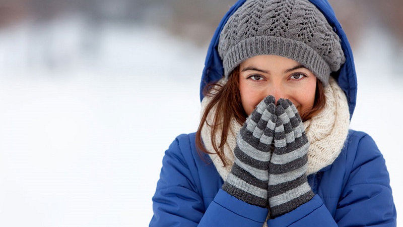  چرا زنان بیشتر از مردان احساس سرما می‌کنند؟