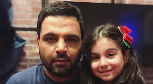 عکس دیده نشده «علیخانی» در پشت صحنه «عصر جدید» + عکس