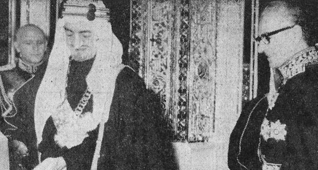 محمدرضا پهلوی در کنار ملک فیصل + عکس