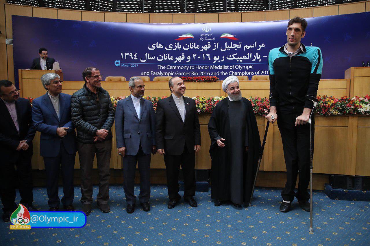 غول والیبال ایرانی در مواجهه با حسن روحانی! +عکس