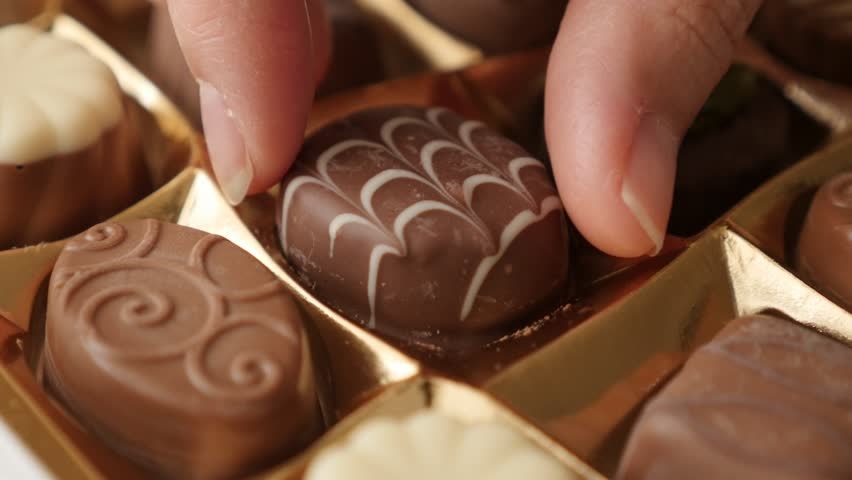 آیا واقعا خوردن شکلات باعث بروز آکنه می‌شود؟
