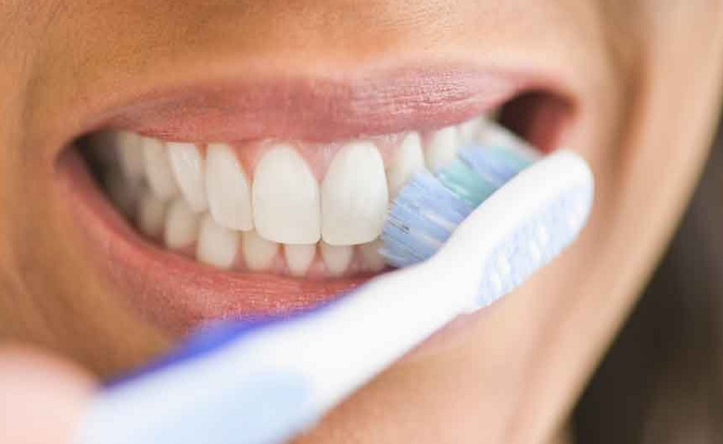 بایدها و نبایدهای محافظت از دندان در ایام نوروز