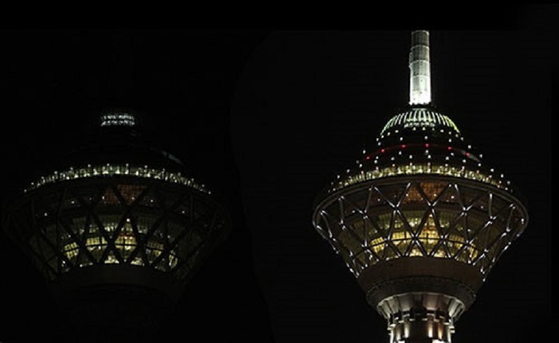  برج میلاد در همراهی جهانی با ساعت زمین خاموش شد