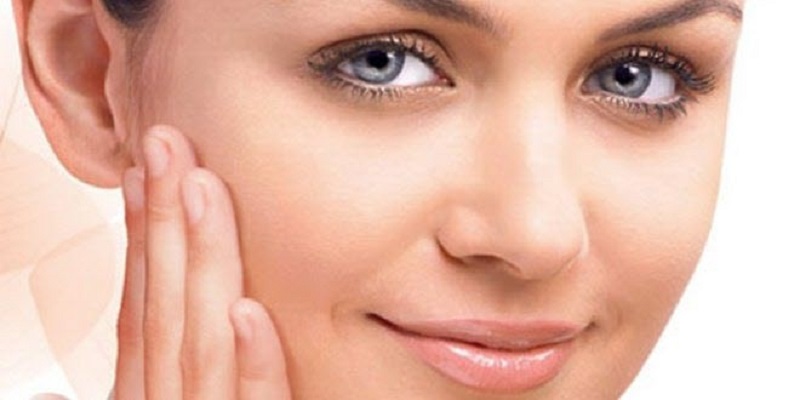 10 مرطوب کننده طبیعی برای پوست خشک صورت و بدن