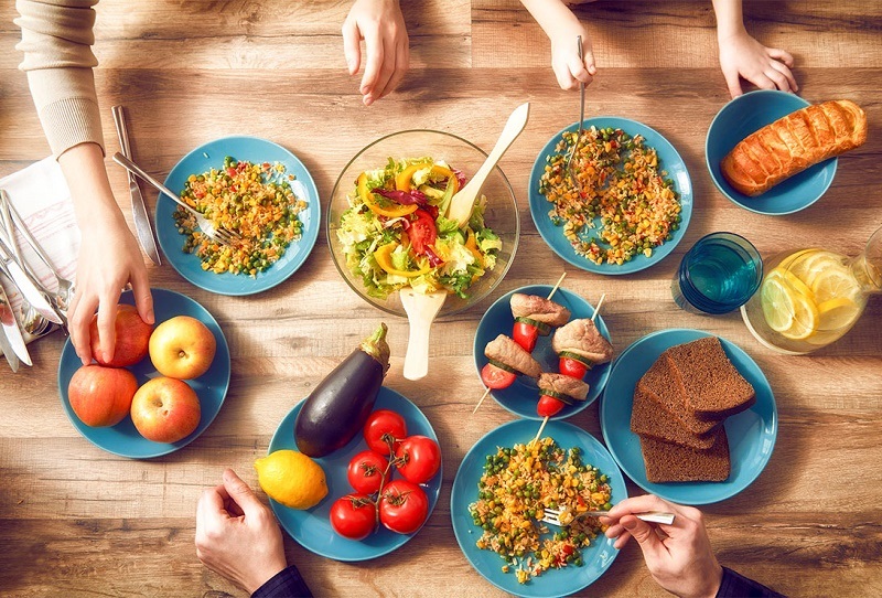 مهمترین آداب غذا خوردن و شیوه زندگی سالم در اسلام