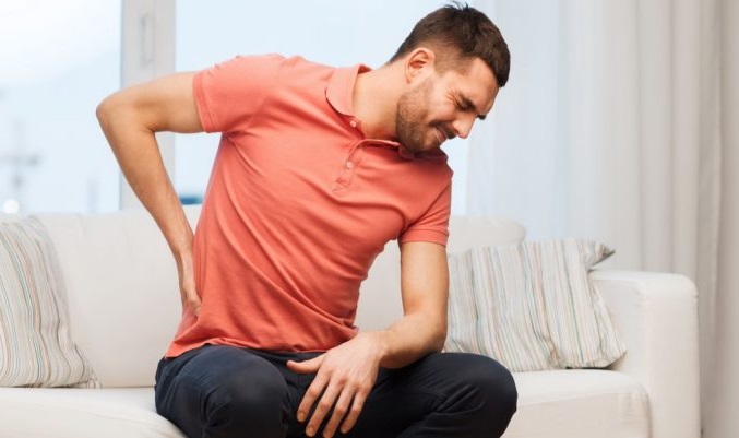 چند حرکت کششی ساده برای تسکین درد دیسک کمر