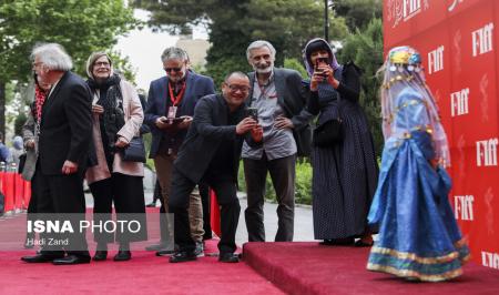 ذوق زدگی مهمانان خارجی از دیدن لباس سنتی ایرانی + عکس