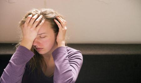 مشکلاتی که حملاتی میگرنی برای بدن به دنبال دارند 