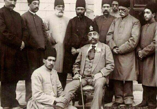 تصویر دیده نشده از پاچه خاری مظفرالدین شاه! 