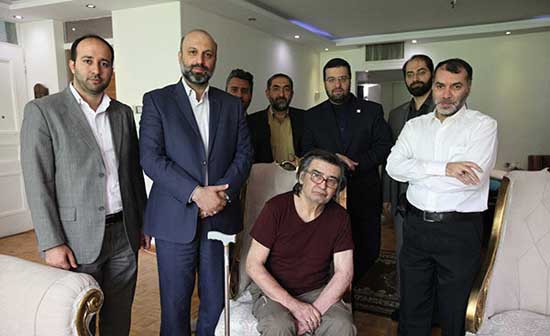 حضور مدیران رسانه ملی در منزل رضا رویگری + عکس