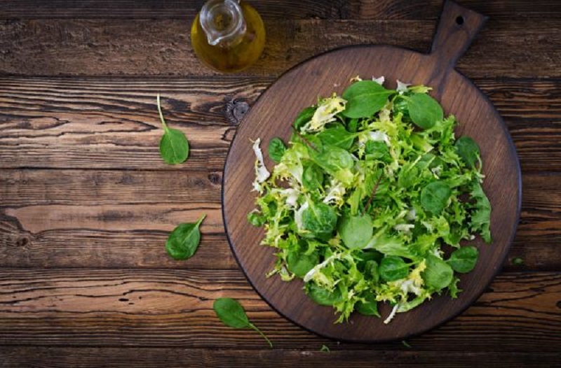 چرا سبزیجات برگ‌دار برای سلامت کبد مفیدند؟