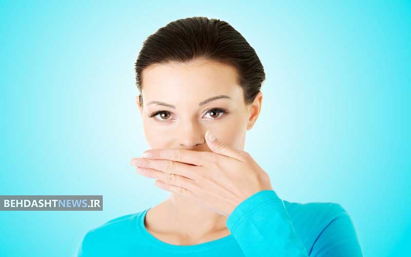  چهار علت بوی بد دهان / توده‌ سفید دهان چیست 