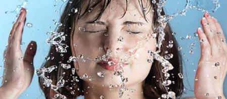 چرا باید زود به زود دوش بگیرید