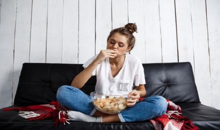چگونه عادت پرخوری عصبی راتغییر دهیم؟