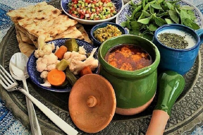 این افراد از خوردن آبگوشت پرهیز کنند