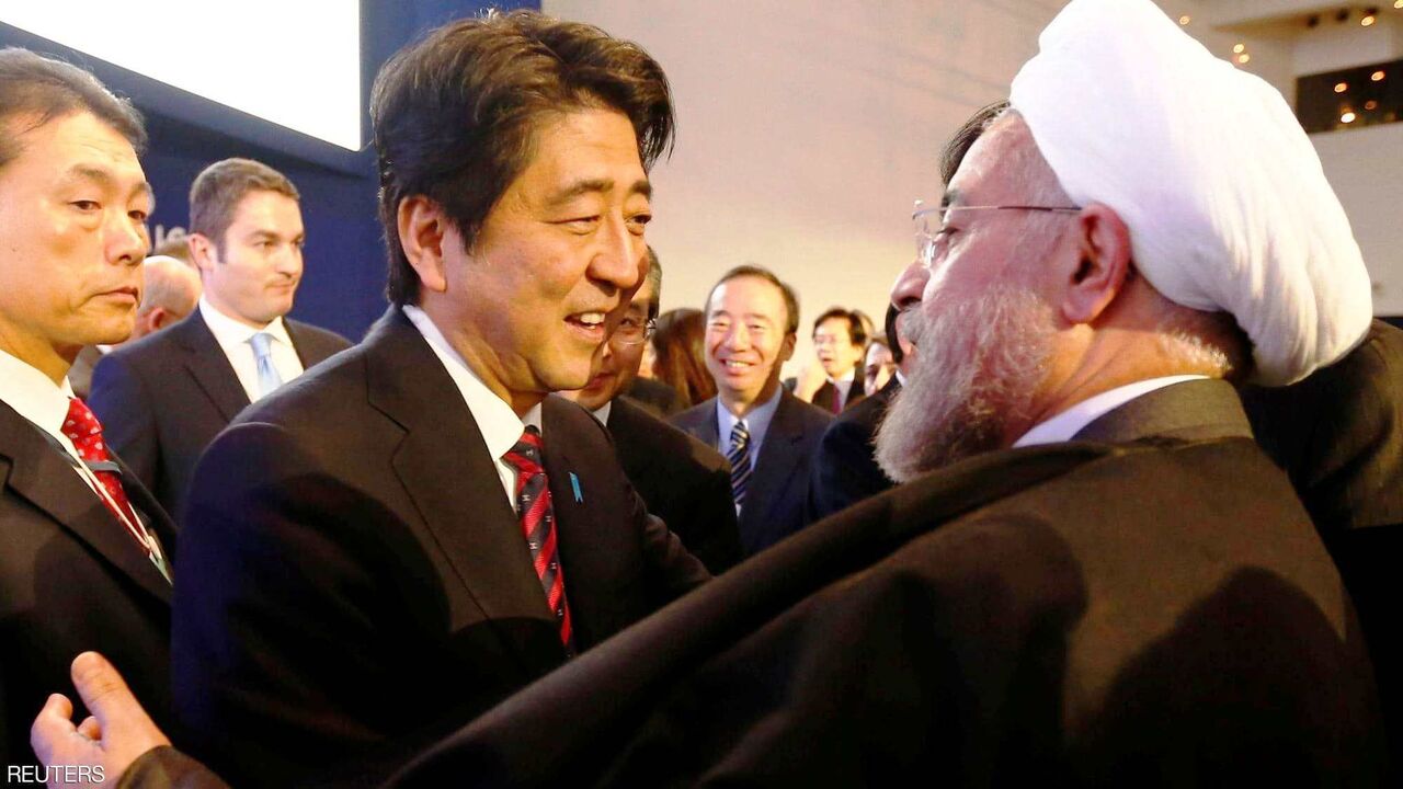 لبخند ملیح نخست  وزیر ژاپن از دیدن رییس جمهور ایران+عکس