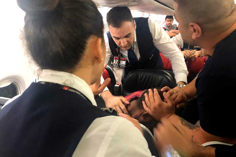 زد و خورد مسافران در هواپیمای ترکیه + عکس