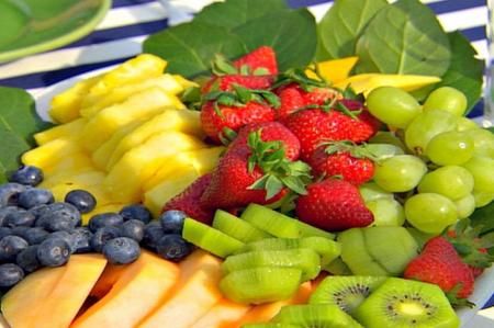 روزانه باید چقدر میوه بخوریم؟