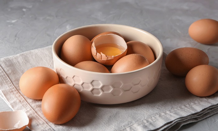  درباره مصرف تخم مرغ خام چه می دانید؟