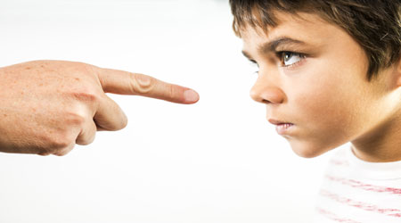 با کودک بد رفتار چه کار کنیم؟