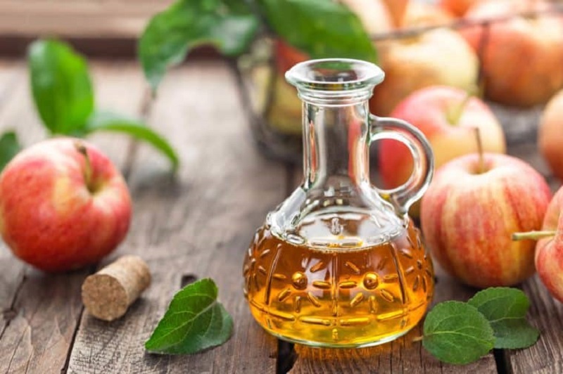 چطور از سرکه سیب برای درمان آکنه و جوش استفاده کنیم