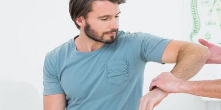 حرکات کششی برای تسکین درد و خستگی مچ و بازو