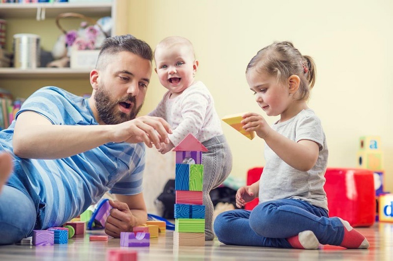 چند بازی ساده برای سرگرم کردن کودکان 