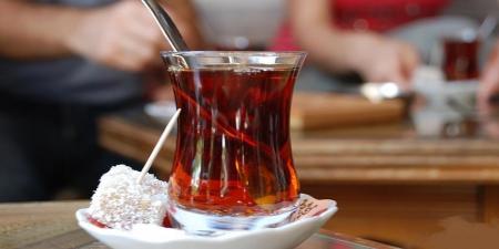 به این دلایل، چای  کهنه دم  نخورید