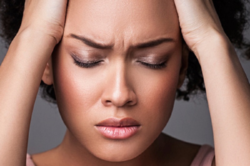 10 نشانه و علایم جسمی اضطراب