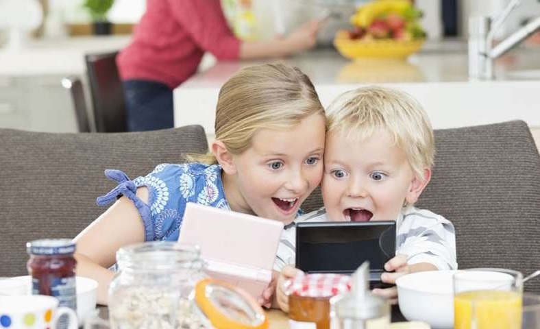  چگونه فرزندانمان را از بازی های آنلاین دور کنیم؟