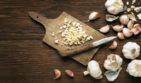 سالم‌ترین روش برای مصرف سیر 