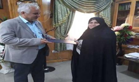 تجلیل فرماندار از همسرش به خاطر ترویج حجاب + عکس