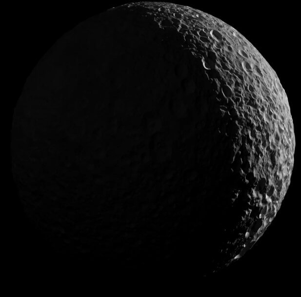 آخرین تصویر از کوچکترین قمر زحل 