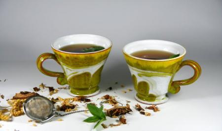 چای‌سبز یا قهوه‌سبز؛ کدام را برای لاغری انتخاب کنیم؟ 