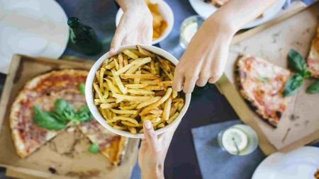  اگر IBS دارید این ۱۲ مواد غذایی را نخورید 