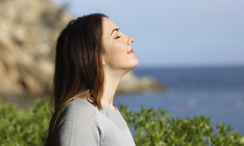  ۵ تکنیک آرام سازی برای کاهش علایم ترس و وحشت 