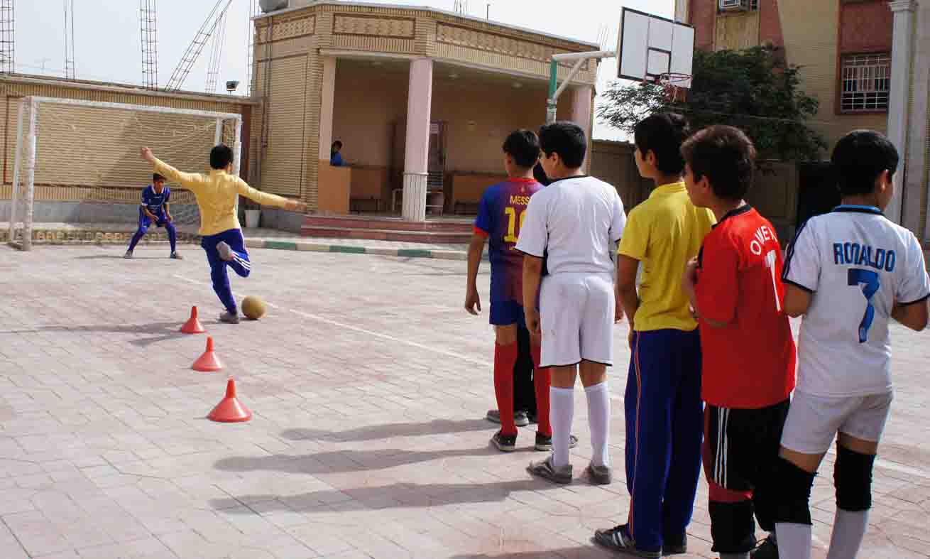 خطرات ورزش های مدارس را دریابید